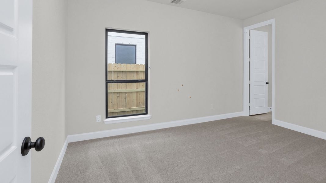 Spacious, unfurnished interior of a new home in Lakes of Cane Island, Katy (Image 14). Spacious, unfurnished interior of a new home in Lakes of Cane Island, Katy (Image 14).