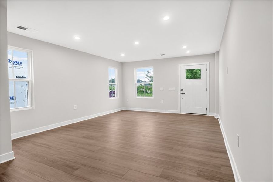 Spacious, unfurnished interior of a new home in Arden Woods, Greenville (Image 10).