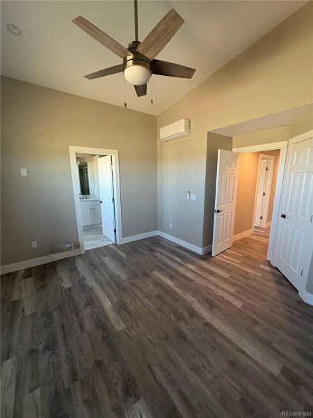 Spacious, unfurnished interior of a new home in , Crestone (Image 20).