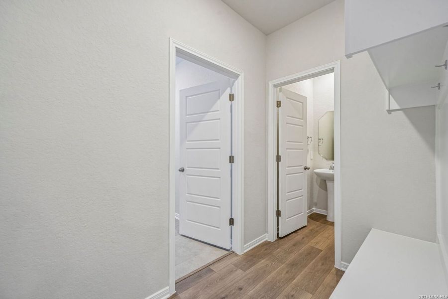 Spacious, unfurnished interior of a new home in Arcadia Ridge - Premier Series, San Antonio (Image 32).