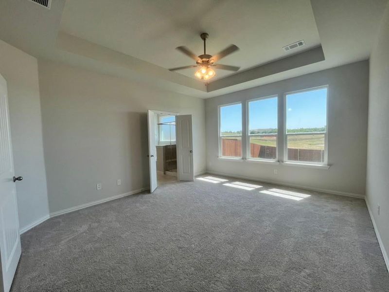 Spacious, unfurnished interior of a new home in Westpoint Park, Fort Worth (Image 9).