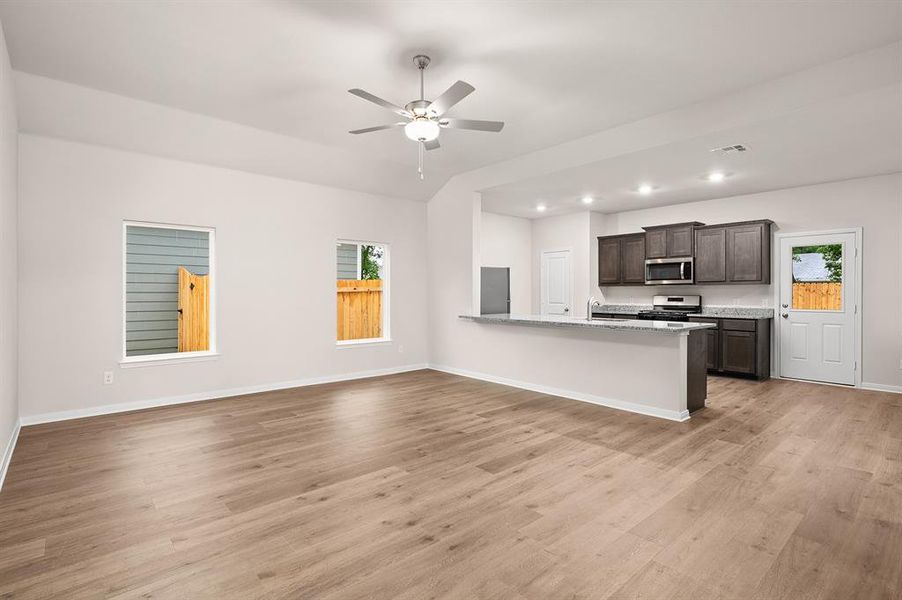 Spacious, unfurnished interior of a new home in Creekside Estates, Terrell (Image 5). Spacious, unfurnished interior of a new home in Creekside Estates, Terrell (Image 5).