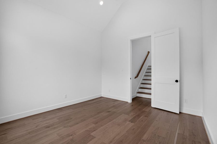 Spacious, unfurnished interior of a new home in , Houston (Image 21).