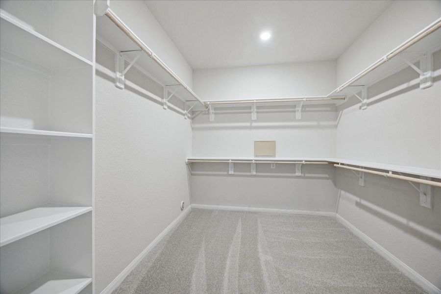 Spacious, unfurnished interior of a new home in Elyson, Katy (Image 27).