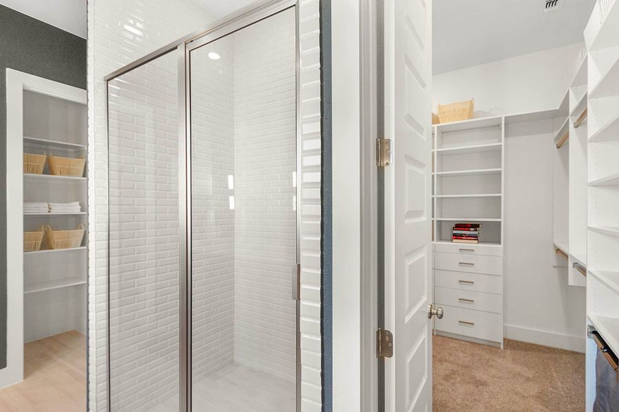 Representative furnished interior of a home built from the Madison – 50′ Lot by Chesmar Homes in Lakes of Cane Island, Katy (Image 8).