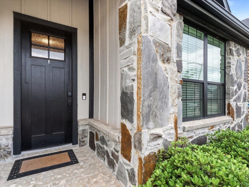 Exterior details and patio area of a home in Ellerden, Tomball (Image 22).