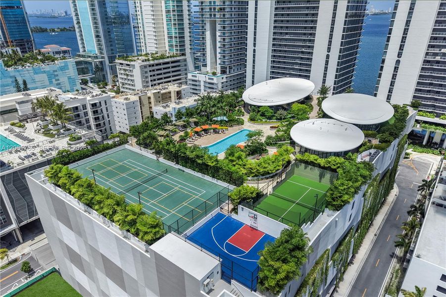 Condo located in Miami, FL showcasing its design and architecture (Image 28). Condo located in Miami, FL showcasing its design and architecture (Image 28).