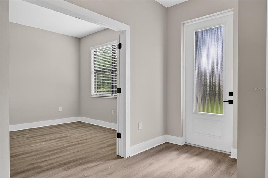 Spacious, unfurnished interior of a new home in , Port Charlotte (Image 18).