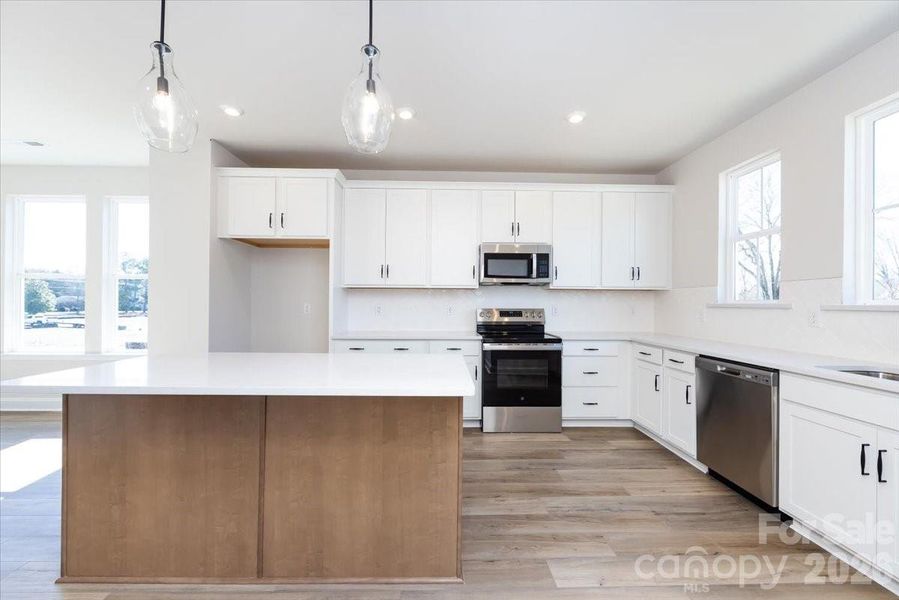 Dual Tone Kitchen Cabinets Dual Tone Kitchen Cabinets