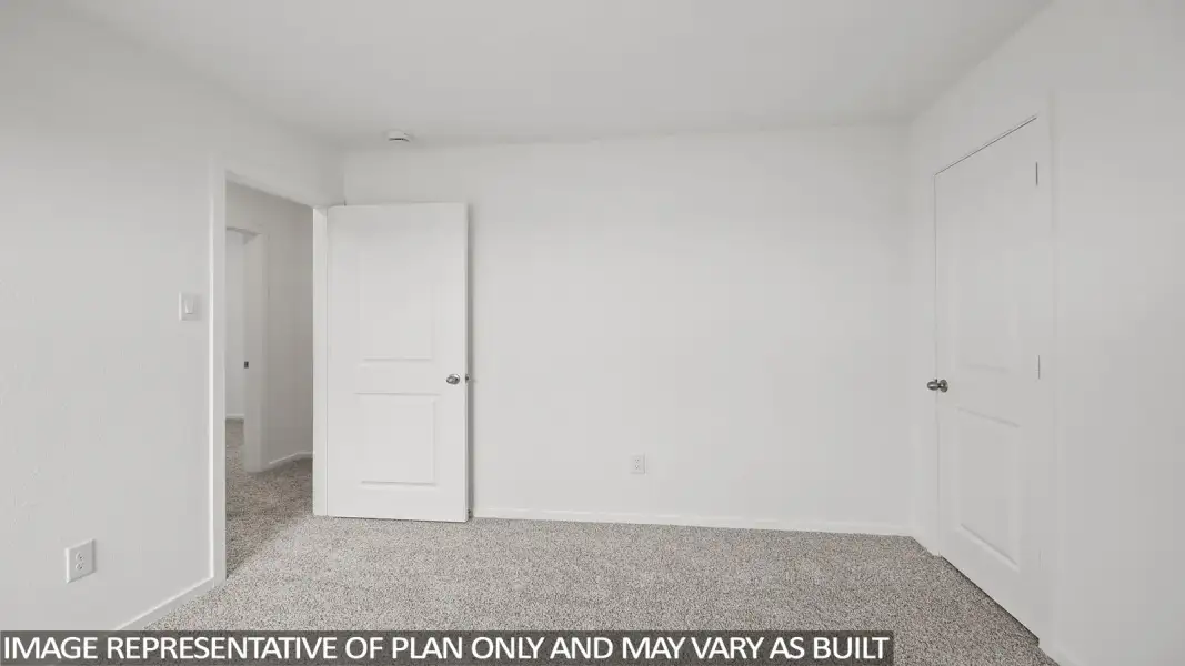 Representative unfurnished interior of a home built from the Callahan by D.R. Horton in The Canopies, Splendora (Image 18).