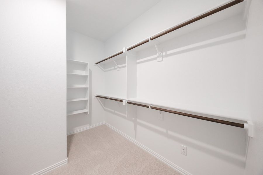 Spacious, unfurnished interior of a new home in The Villages of Hurricane Creek, Anna (Image 32).