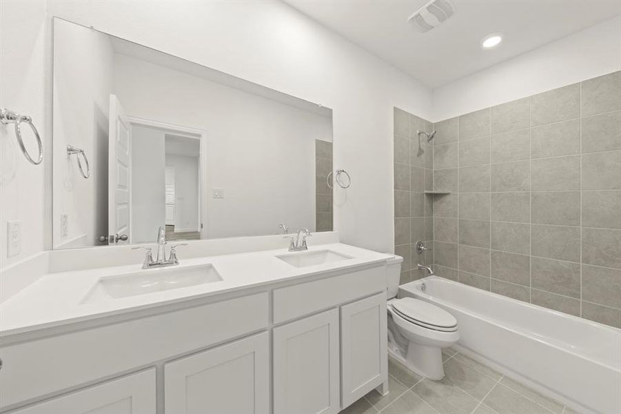 06. 6805 Lancashire - 2ND Bath