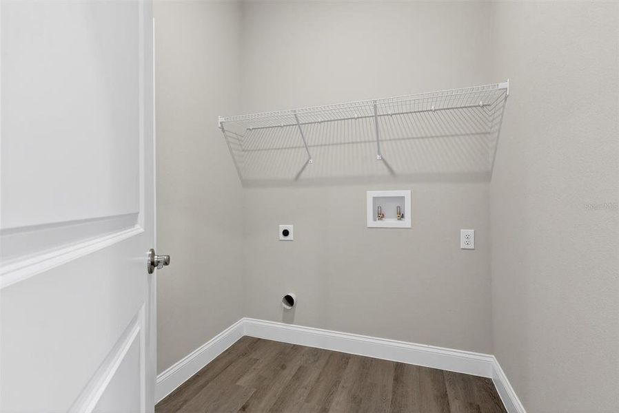 Spacious, unfurnished interior of a new home in , Lake Hamilton (Image 24). Spacious, unfurnished interior of a new home in , Lake Hamilton (Image 24).