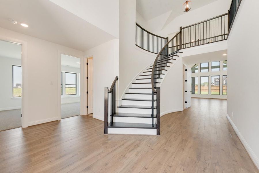 Representative unfurnished interior of a home built from the Grand Silverwood by Grand Homes in Grand Oaks, Celina (Image 11).