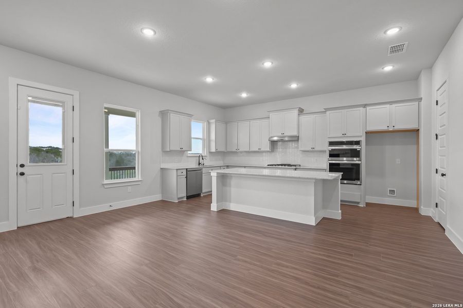 Furnished interior view inside a new home in Homestead, Schertz (Image 9).