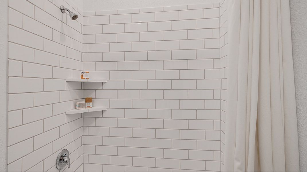 EI Owners Shower EI Owners Shower