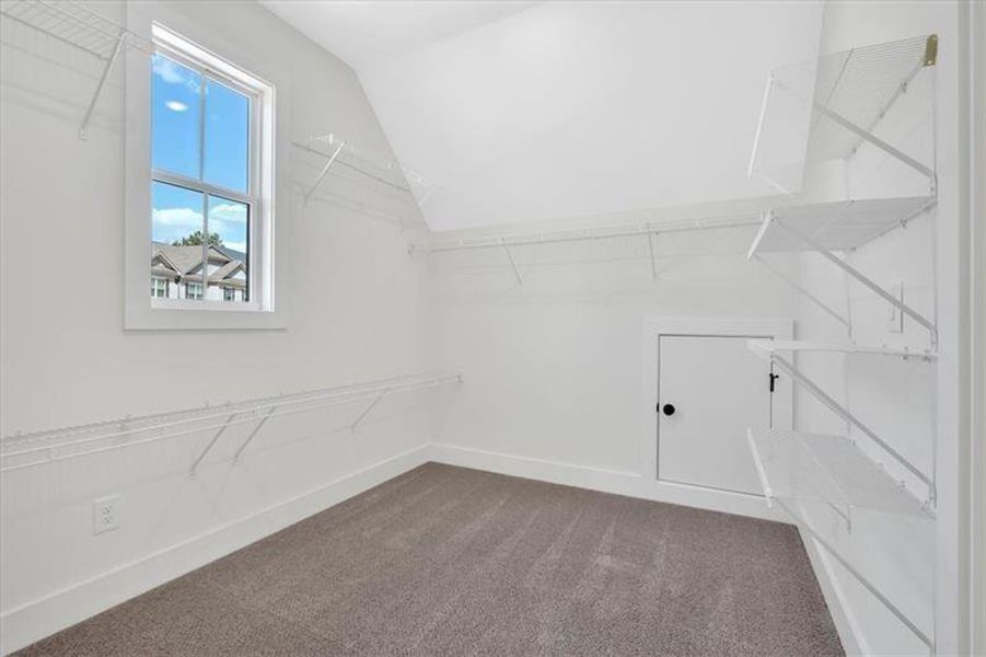 Spacious, unfurnished interior of a new home in , Dallas (Image 14).