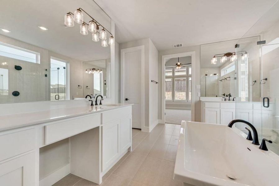 Furnished interior view inside a new home in Somerset Park, Rockwall (Image 17).