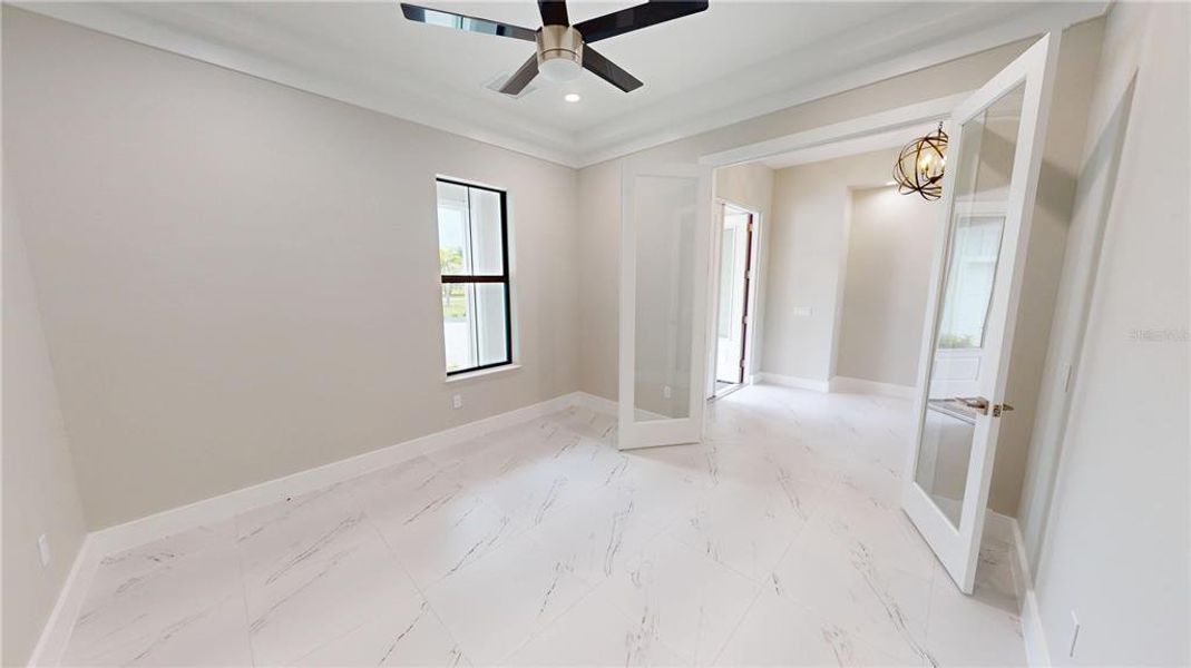 Spacious, unfurnished interior of a new home in , Punta Gorda (Image 27).