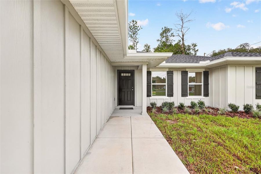 Exterior details and patio area of a home in , Ocala (Image 3). Exterior details and patio area of a home in , Ocala (Image 3).
