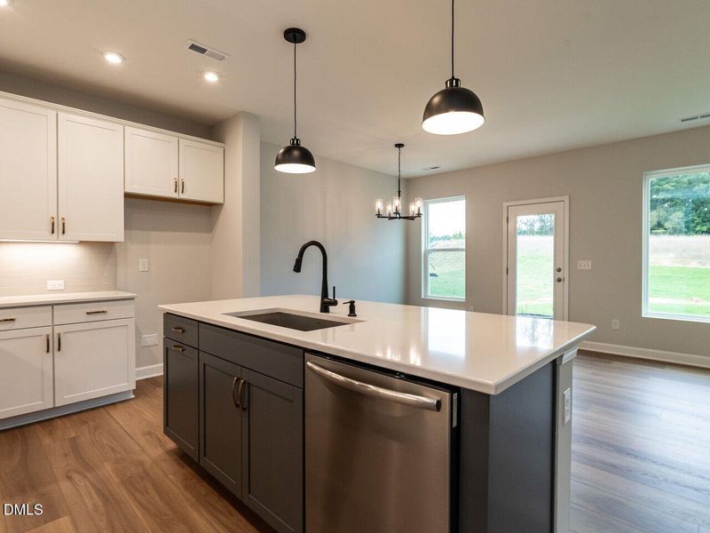 015-1280x960-kitchen