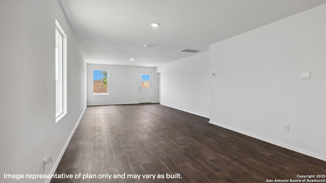 Spacious, unfurnished interior of a new home in Lucero, San Antonio (Image 26).