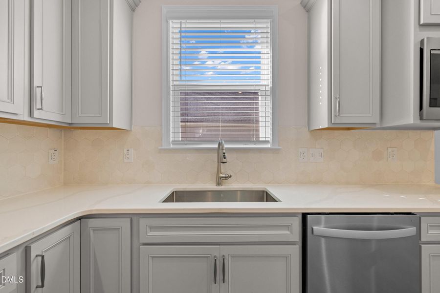 05-8212 White Star Dr_8058