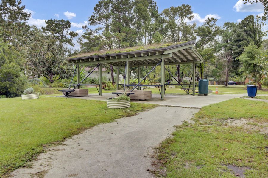 Community amenities in , Charleston (Image 22).
