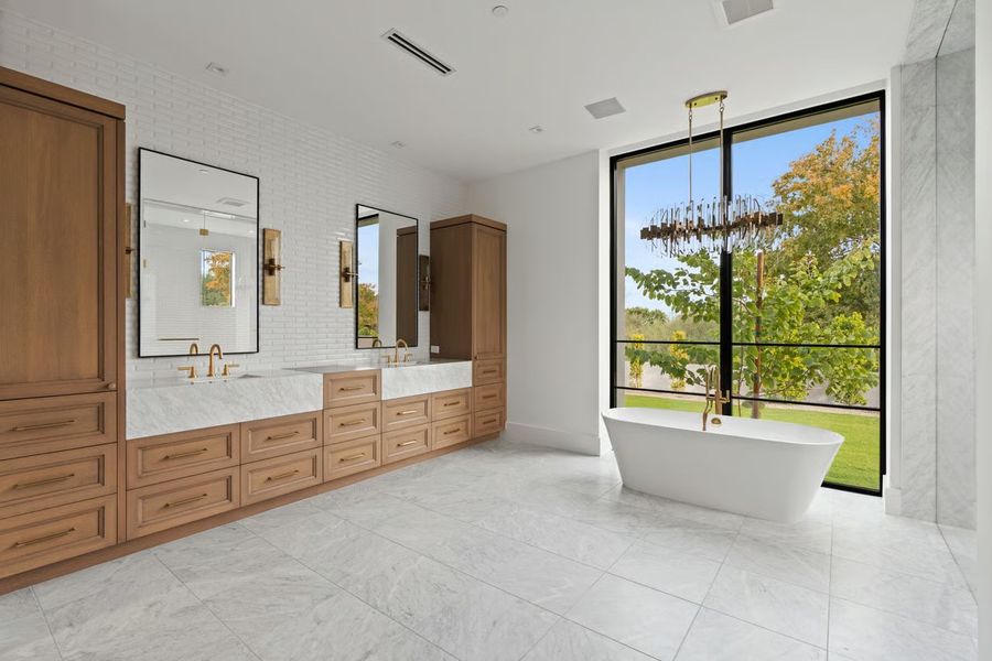 Representative furnished interior of a home built from the Hummingbird by BedBrock Developers in Bird Street Estates, Paradise Valley (Image 69). Representative furnished interior of a home built from the Hummingbird by BedBrock Developers in Bird Street Estates, Paradise Valley (Image 69).