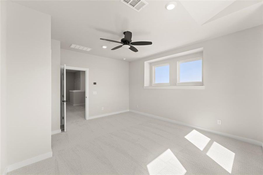 Spacious, unfurnished interior of a new home in Ten Mile Creek, Celina (Image 20).