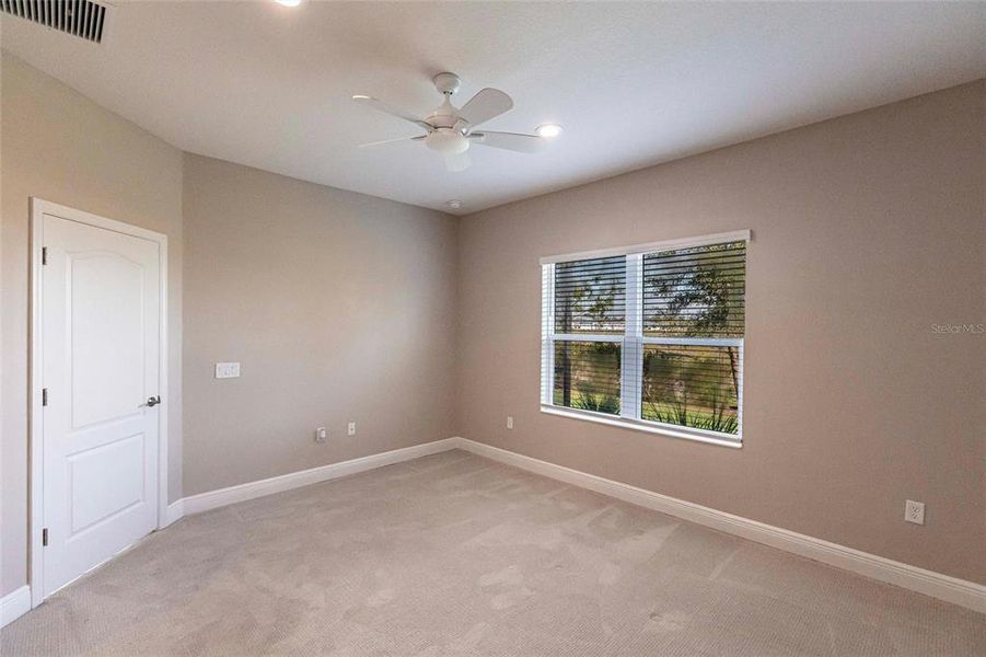 Spacious, unfurnished interior of a new home in Canoe Creek, Parrish (Image 14).