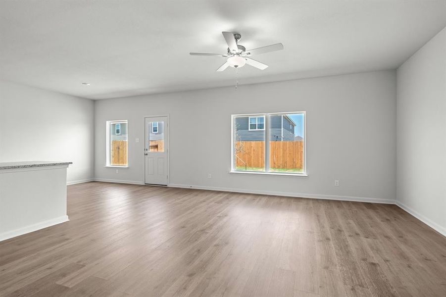 Spacious, unfurnished interior of a new home in Logan Square, Fort Worth (Image 8).