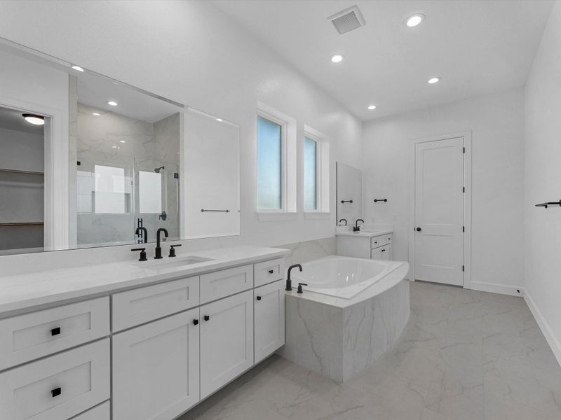 Soaking tub and separate vanities Soaking tub and separate vanities