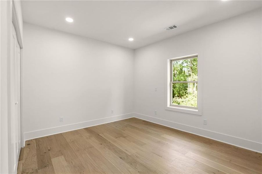 Spacious, unfurnished interior of a new home in , Atlanta (Image 26).