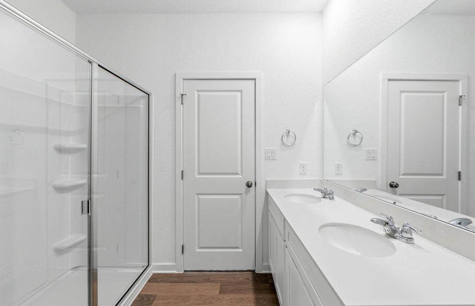 Furnished interior view inside a new home in La Cima, San Marcos (Image 18).