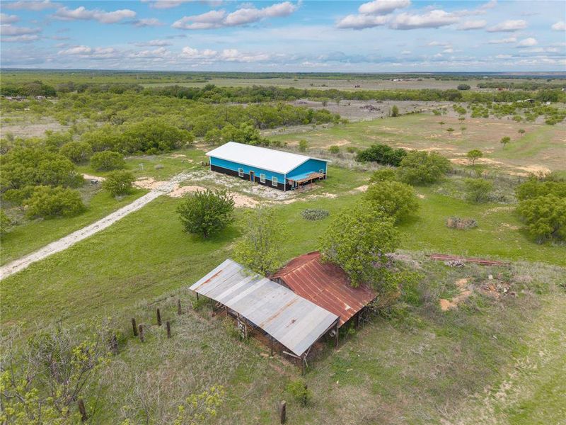 Community amenities in , Bangs (Image 28).