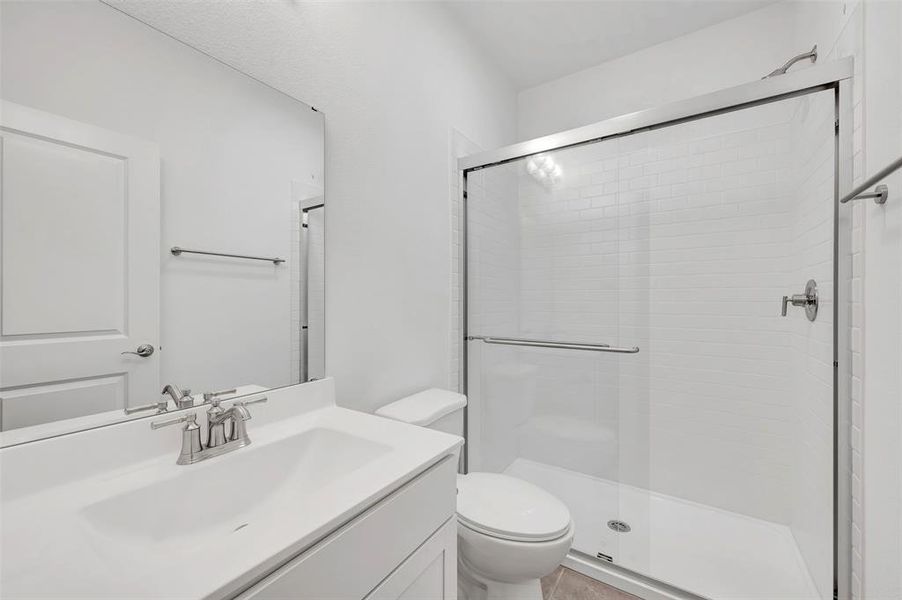Furnished interior view inside a new home in Creekshaw, Royse City (Image 16).