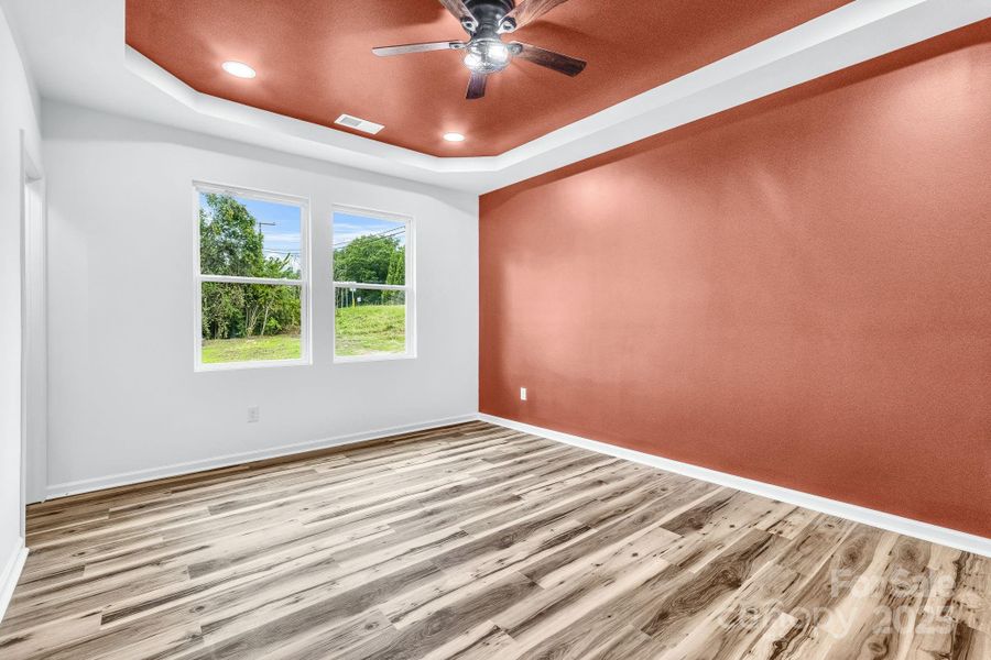 Spacious, unfurnished interior of a new home in , Shelby (Image 31).