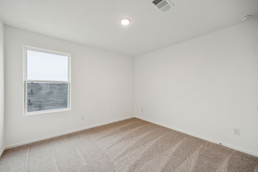 Spacious, unfurnished interior of a new home in Montgomery Bend, Montgomery (Image 27).