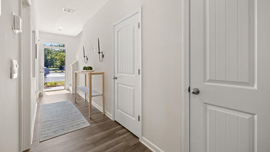 Spacious, unfurnished interior of a new home in Old Summerville Village, Rome (Image 19).