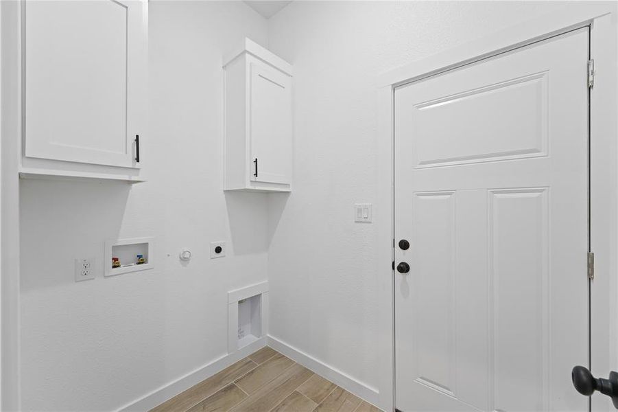 Spacious, unfurnished interior of a new home in , Trinidad (Image 30).