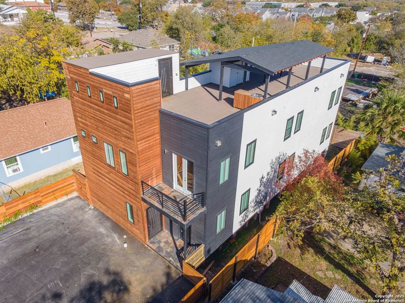 Image 36 of a home in . Image 36 of a home in .