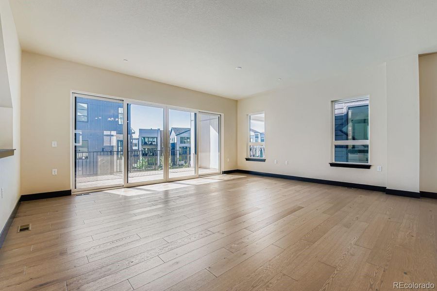 Spacious, unfurnished interior of a new home in Baseline, Broomfield (Image 43).