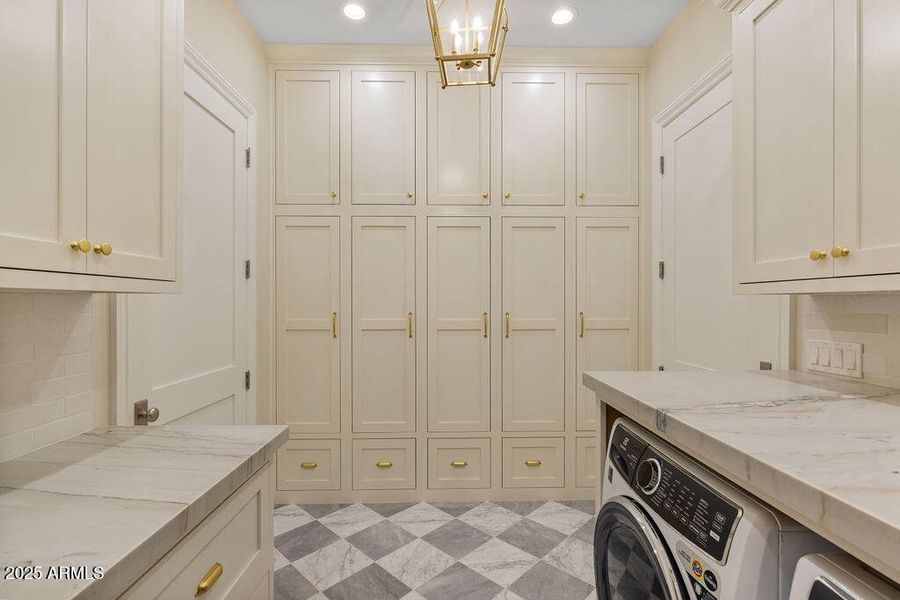 Laundry/ Mud Room