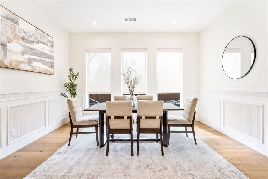 Furnished interior view inside a new home in , Dallas (Image 13).