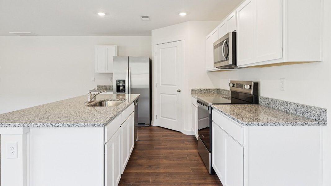 Furnished interior view inside a new home in Emory Creek, Harriman (Image 6).