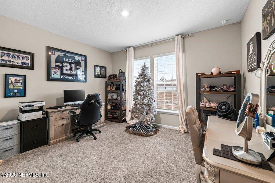 Furnished interior view inside a new home in , Middleburg (Image 5).