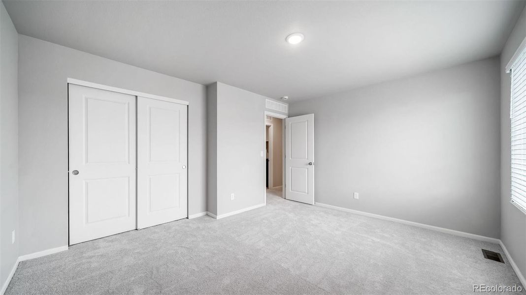 Spacious, unfurnished interior of a new home in , Aurora (Image 30).