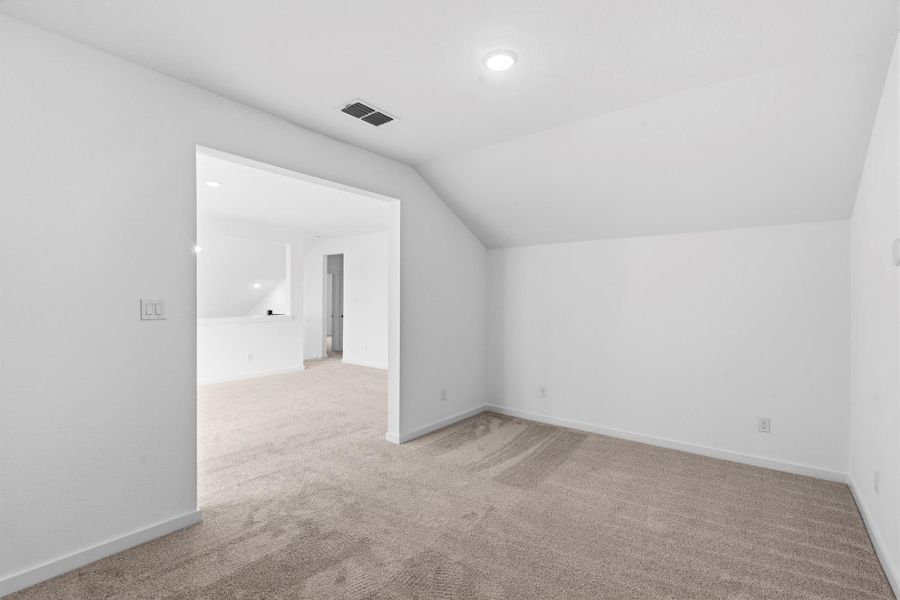 Spacious, unfurnished interior of a new home in Sienna 45', 50', Missouri City (Image 23).