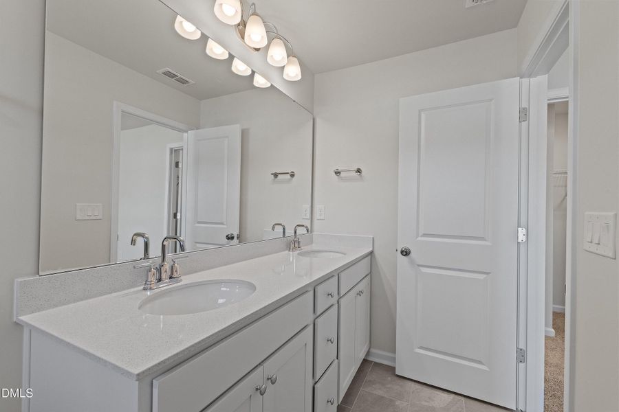 28-7242 Morris Acres Rd_8084